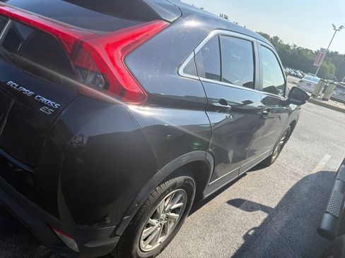 Used 2018 Mitsubishi Eclipse Cross ES FWD image 5