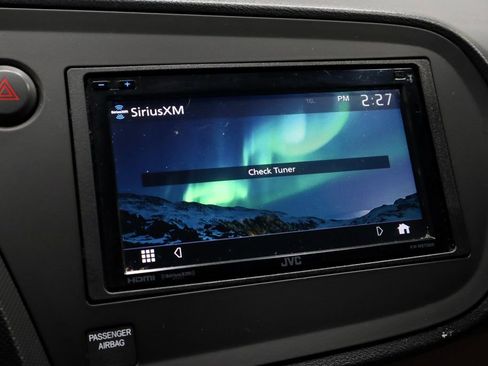 Used 2013 Honda Insight LX image 3