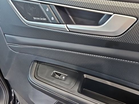 New 2026 Volkswagen Atlas Cross Sport SEL Premium R-Line image 12