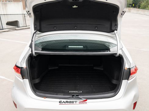 Used 2020 Toyota Corolla LE image 38