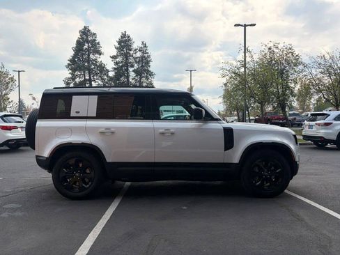 Used 2020 Land Rover Defender 110 SE AWD/4WD image 6