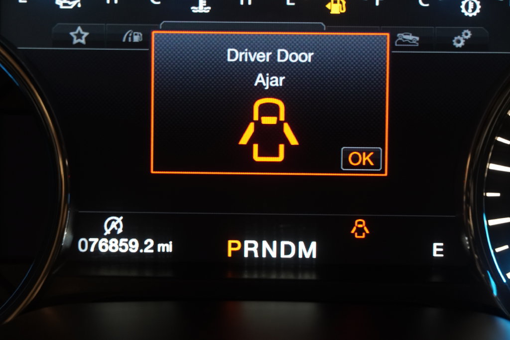 Used 2018 Ford F150 Lariat w/ Equipment Group 502A Luxury AWD/4WD image 5