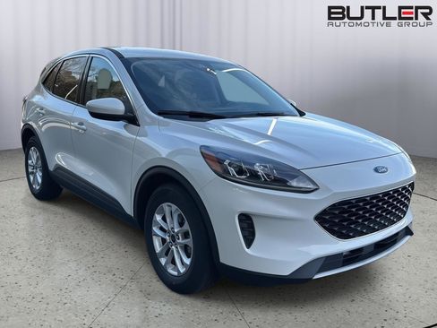 Used 2020 Ford Escape SE image 6