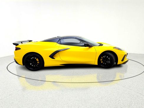 Used 2025 Chevrolet Corvette Stingray Premium Conv w/ Z51 Performance Package image 9