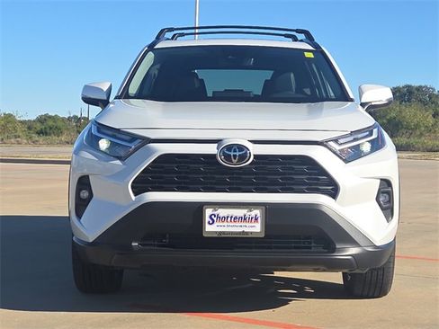 Used 2025 Toyota RAV4 XLE Premium image 2