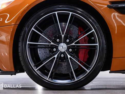 Used 2014 Aston Martin Vanquish Coupe RWD image 2