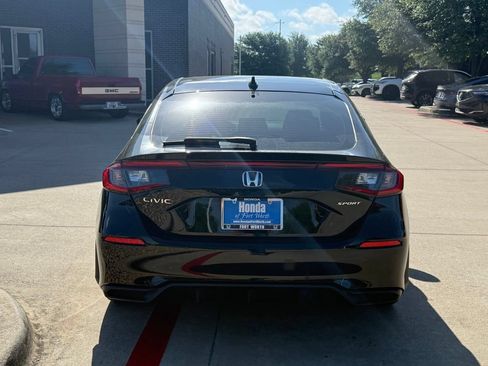 Used 2025 Honda Civic Sport image 4