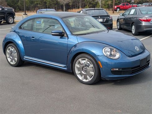 Used 2016 Volkswagen Beetle 1.8T SEL image 2