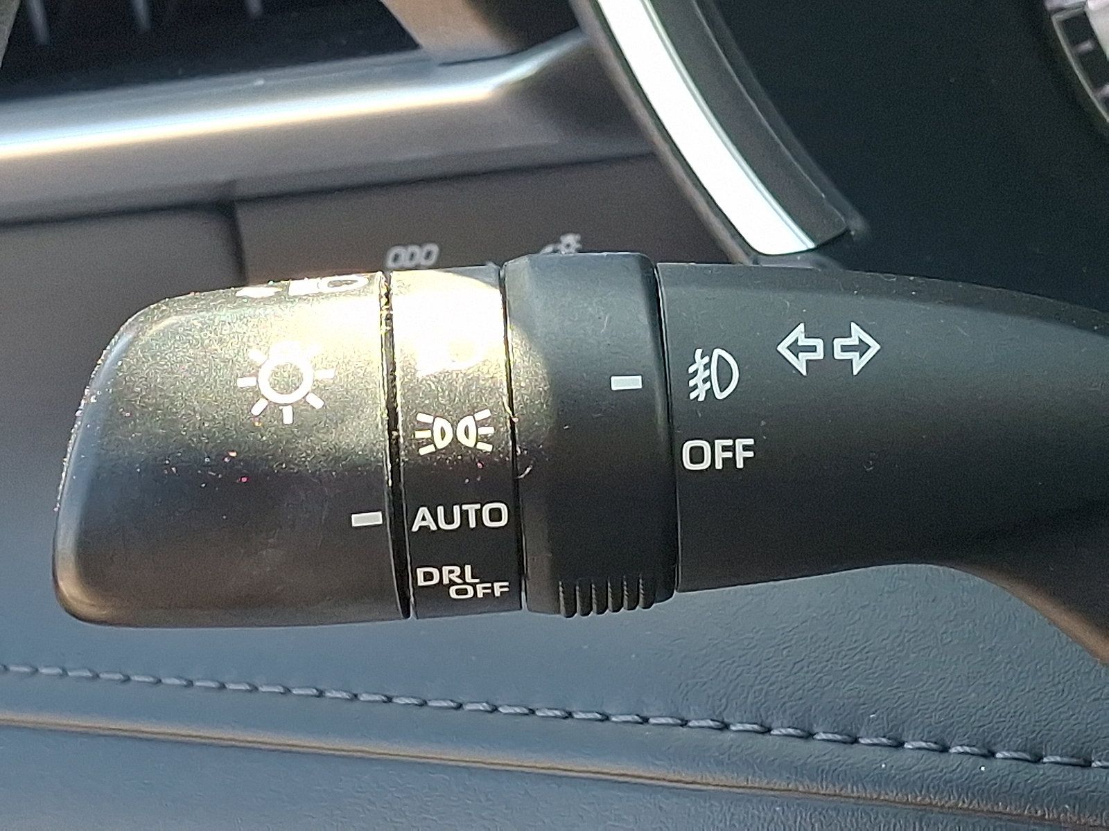 Used 2023 Toyota Highlander XLE w/ Protection Package #3 (TMS) AWD/4WD image 27
