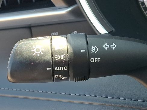 Used 2023 Toyota Highlander XLE w/ Protection Package #3 (TMS) AWD/4WD image 27