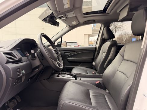 Used 2022 Honda Pilot Touring image 14