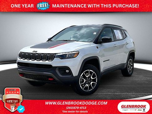 Used 2025 Jeep Compass Trailhawk w/ Trailhawk Elite Group AWD/4WD image 1