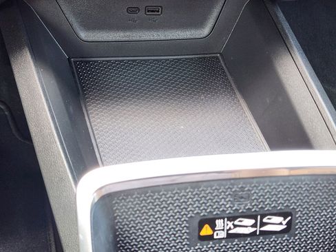 Used 2025 Chevrolet Equinox ACTIV w/ Convenience Package III FWD image 17