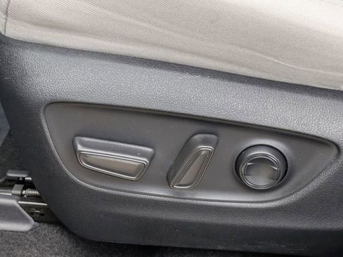 Used 2022 Toyota RAV4 XLE image 24