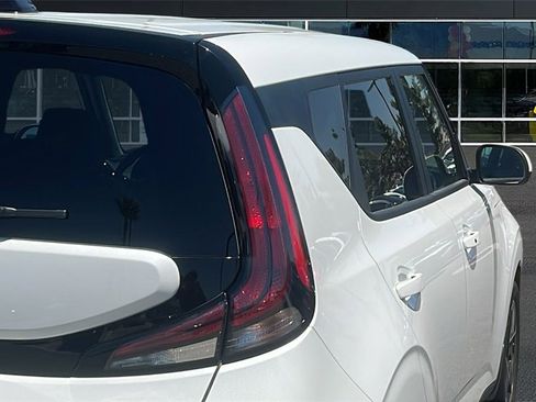 New 2025 Kia Soul EX image 9