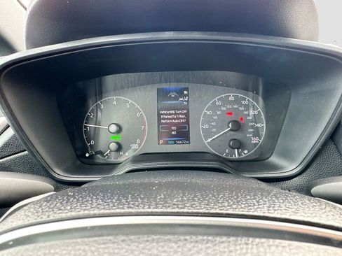 Used 2023 Toyota Corolla Cross SE image 11