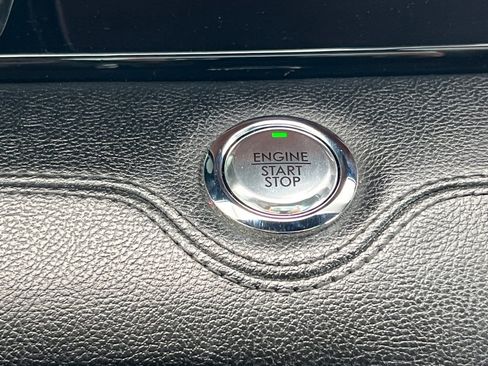 Used 2019 Lincoln Navigator L Reserve image 24