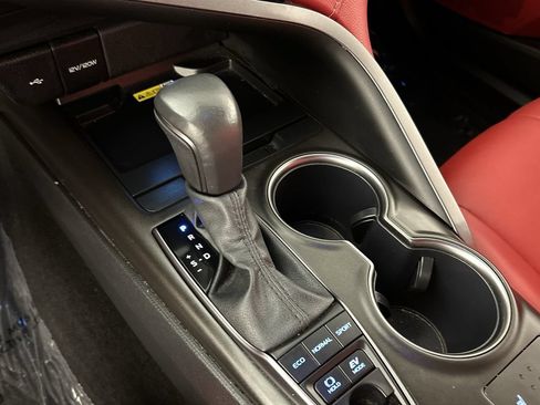 Used 2024 Toyota Camry XSE w/ Navigation Package FWD image 17