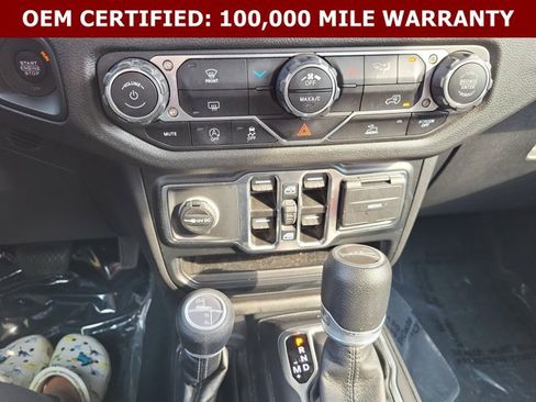 Used 2024 Jeep Gladiator Sport AWD/4WD image 26