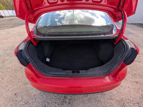 Used 2014 Ford Focus SE w/ SE Winter Package FWD image 25