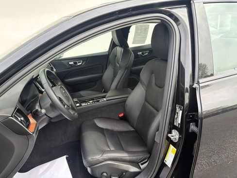 Used 2025 Volvo S60 B5 Plus AWD/4WD image 10