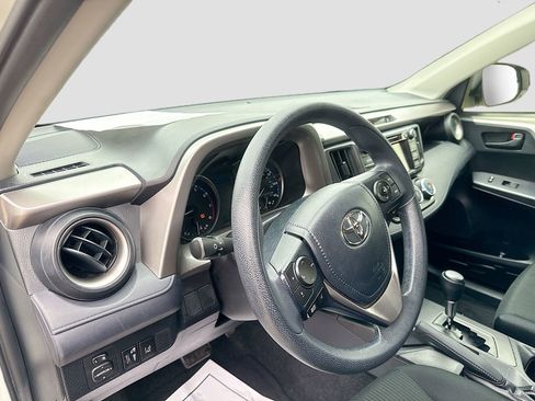 Used 2017 Toyota RAV4 LE image 11