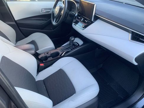 Used 2025 Toyota Corolla SE image 17