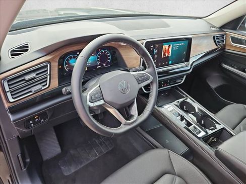 Used 2026 Volkswagen Atlas SE FWD image 10