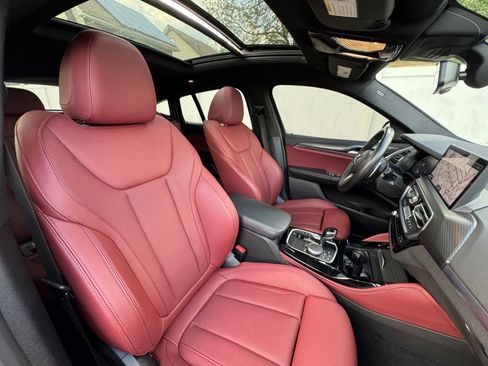 Used 2023 BMW X4 xDrive30i w/ M Sport Package 2 w/ M Sport Package AWD/4WD image 41