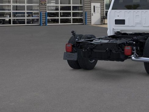 New 2026 Ford F350 XL w/ XL Chrome Package image 21