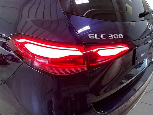 Used 2024 Mercedes-Benz GLC 300 4MATIC image 28