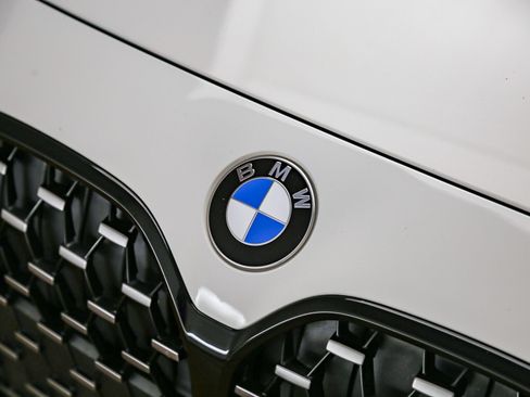 Certified 2022 BMW M440i Coupe w/ Shadowloine Package RWD image 9