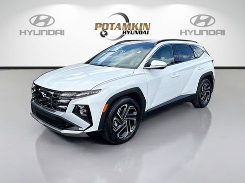 Certified 2026 Hyundai Tucson Limited FWD image 1