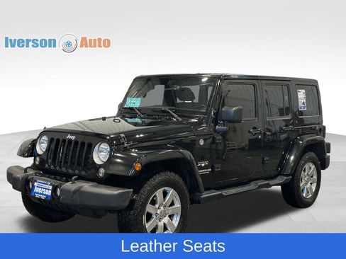 Used 2016 Jeep Wrangler Unlimited Sahara w/ Connectivity Group AWD/4WD image 5