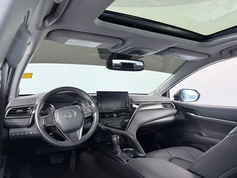 Used 2022 Toyota Camry XSE w/ Navigation Package image 18