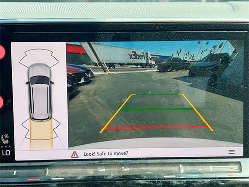 New 2024 Volkswagen Atlas Peak Edition SE image 13