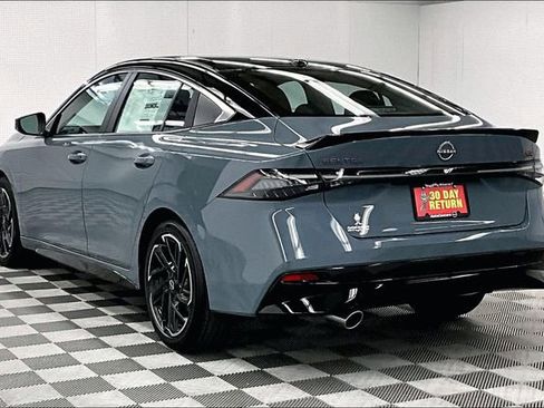 New 2026 Nissan Sentra SR FWD image 4