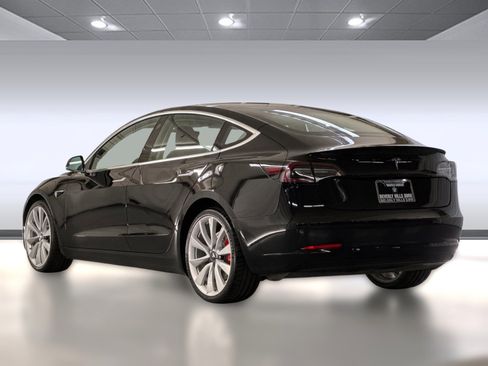 Used 2018 Tesla Model 3 Performance image 3