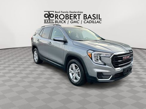 Used 2024 GMC Terrain SLE w/ Driver Convenience Package AWD/4WD image 2