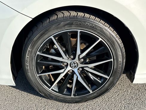 Used 2023 Toyota Camry SE FWD image 7