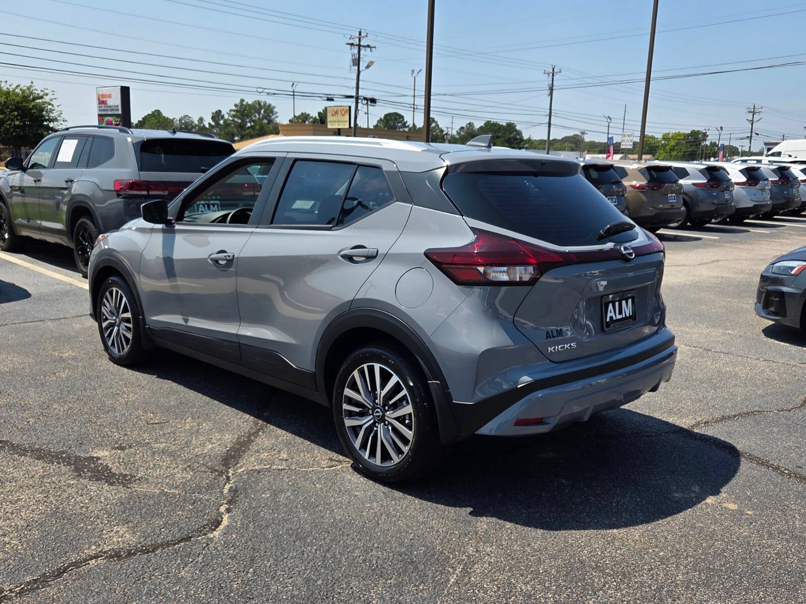 Used 2024 Nissan Kicks SV FWD image 9