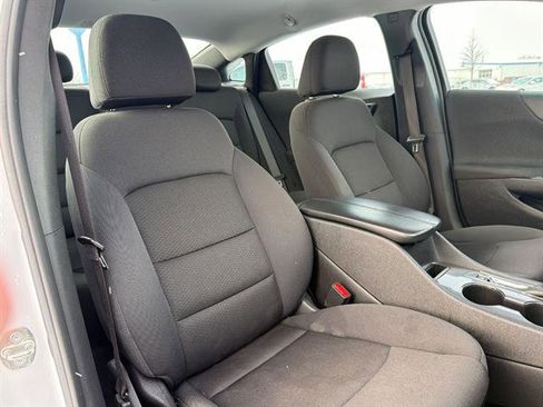 Used 2023 Chevrolet Malibu LT image 32