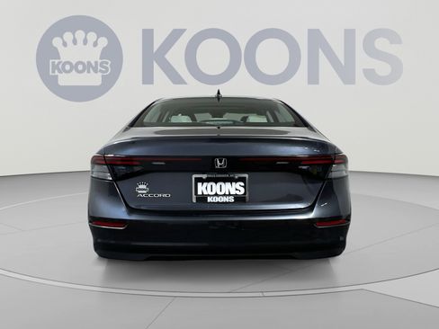 Used 2023 Honda Accord EX image 10