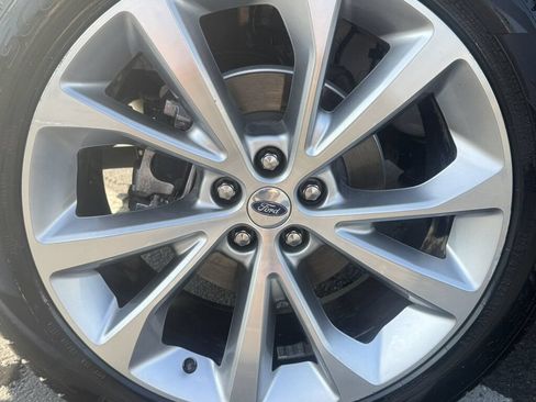 Used 2021 Ford Explorer Platinum w/ Equipment Group 601A AWD/4WD image 48