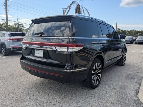 Used 2024 Lincoln Navigator Reserve AWD/4WD image 6