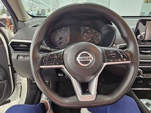 Used 2022 Nissan Altima 2.5 S FWD image 16