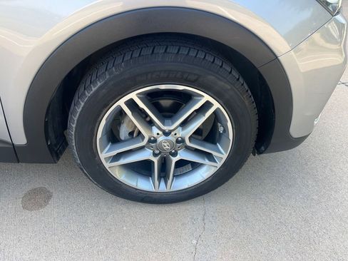 Used 2017 Hyundai Santa Fe FWD image 12