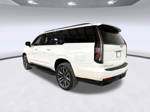 Certified 2023 Cadillac Escalade ESV Sport Platinum image 3