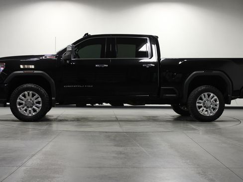 Used 2022 GMC Sierra 2500 Denali AWD/4WD image 7