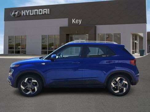 Certified 2023 Hyundai Venue SEL w/ Cargo Package FWD image 6